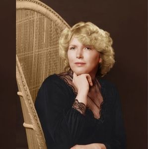 Meet your Posher, Carolyn